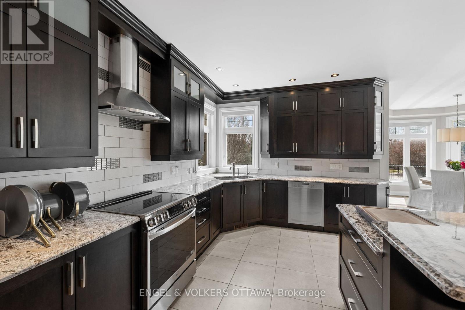 5796 Longhearth Way, Ottawa, Ontario  K4M 1M1 - Photo 11 - X12987180