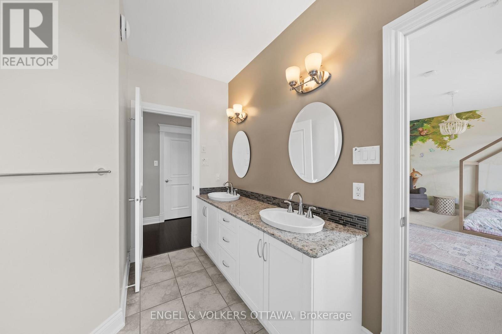 5796 Longhearth Way, Ottawa, Ontario  K4M 1M1 - Photo 34 - X12987180