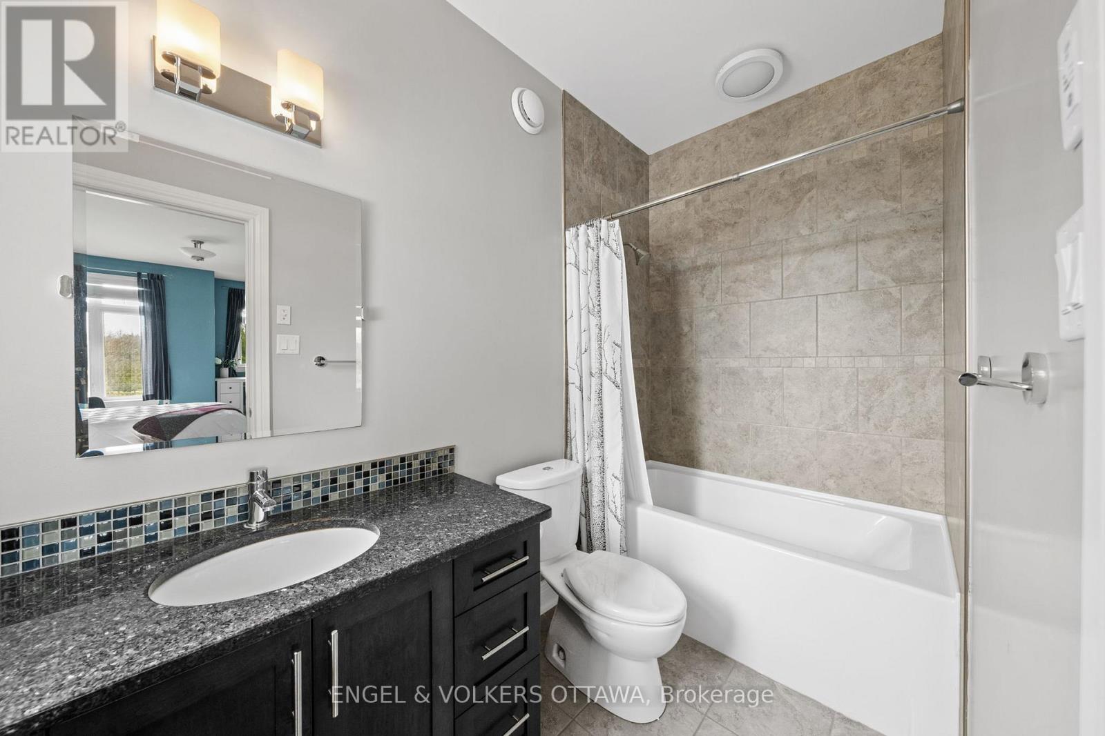 5796 Longhearth Way, Ottawa, Ontario  K4M 1M1 - Photo 40 - X12987180