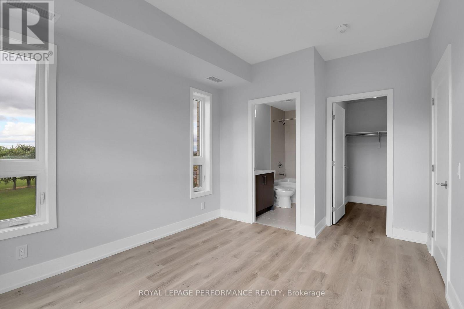 320 - 397 Codd's Road, Ottawa, Ontario  K1K 5C7 - Photo 11 - X12987186