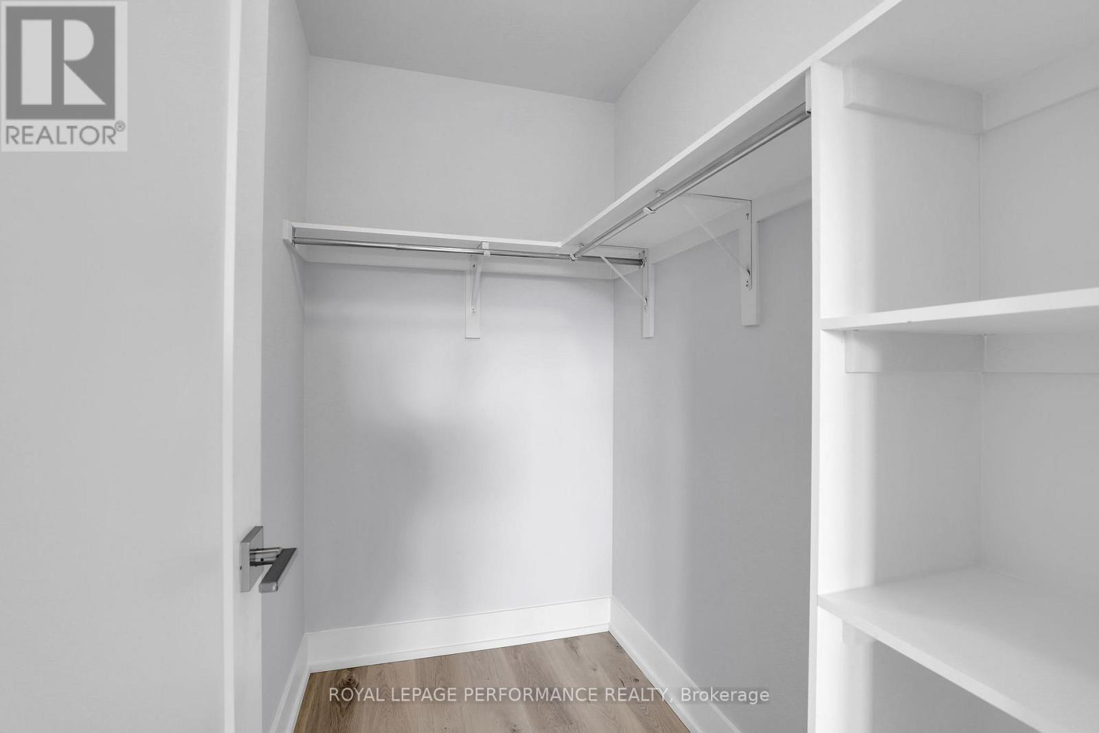 320 - 397 Codd's Road, Ottawa, Ontario  K1K 5C7 - Photo 13 - X12987186