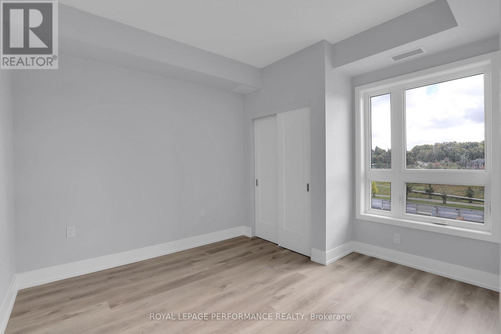 320 - 397 Codd's Road, Ottawa, Ontario  K1K 5C7 - Photo 15 - X12987186