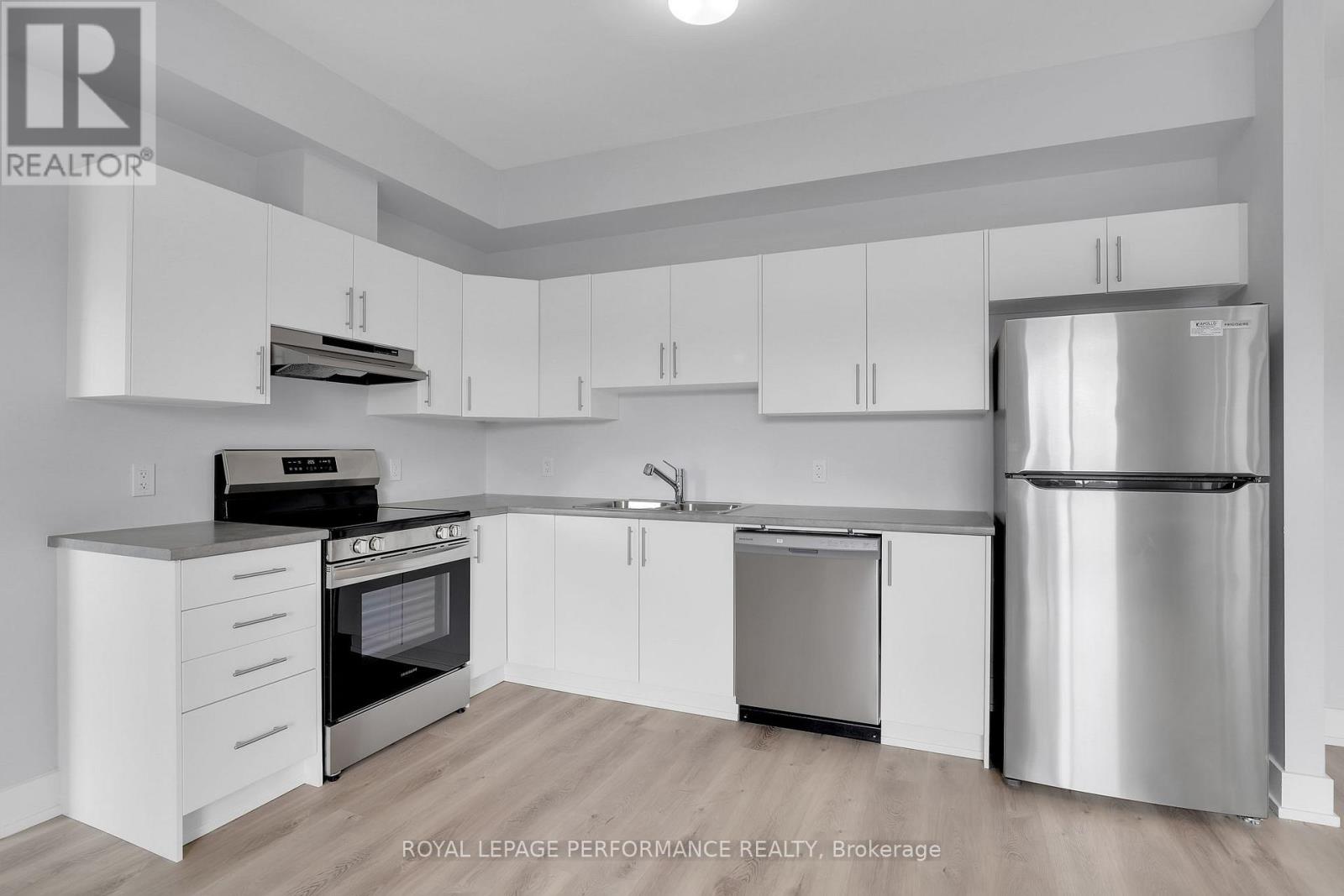 320 - 397 Codd's Road, Ottawa, Ontario  K1K 5C7 - Photo 6 - X12987186