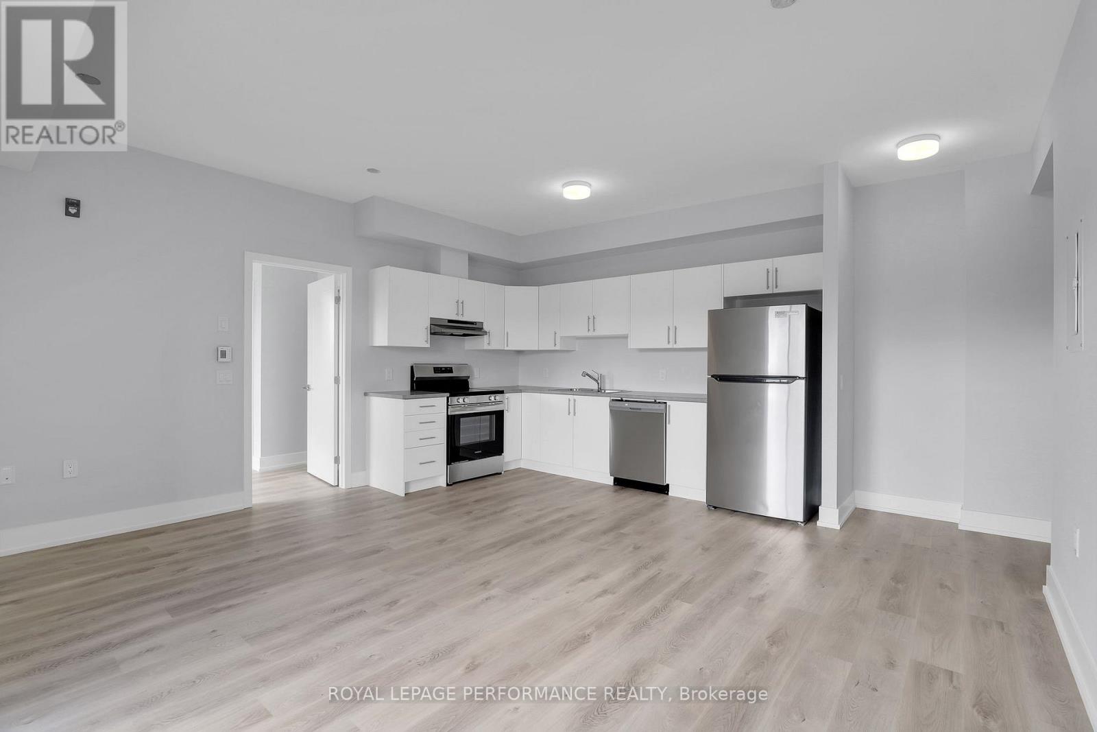 320 - 397 Codd's Road, Ottawa, Ontario  K1K 5C7 - Photo 8 - X12987186