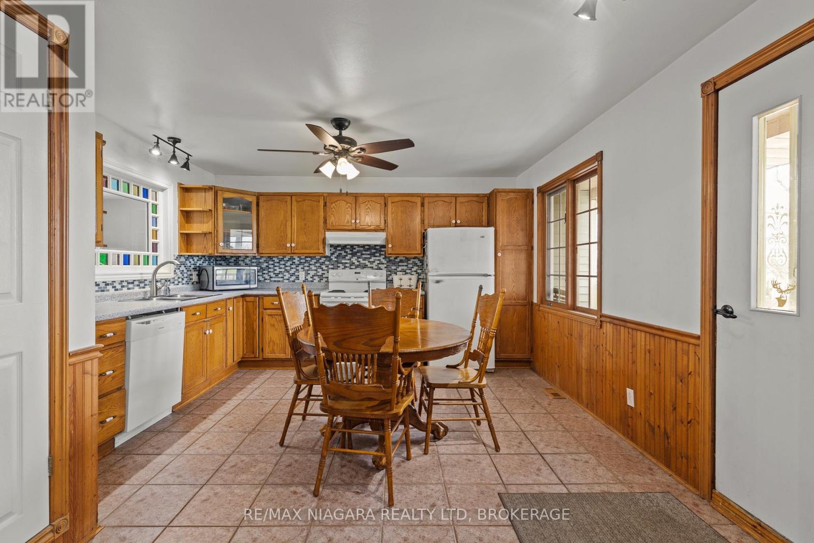 60826 Regional Rd 27 Road, Wainfleet (Marshville/winger), Ontario  L3B 5N6 - Photo 7 - X12987196