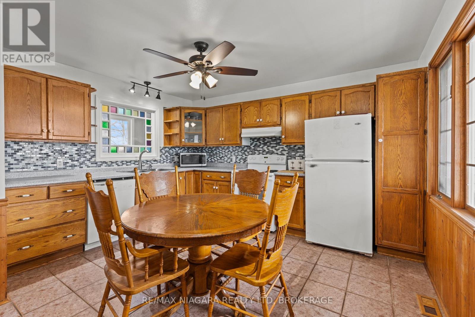 60826 Regional Rd 27 Road, Wainfleet (Marshville/winger), Ontario  L3B 5N6 - Photo 8 - X12987196