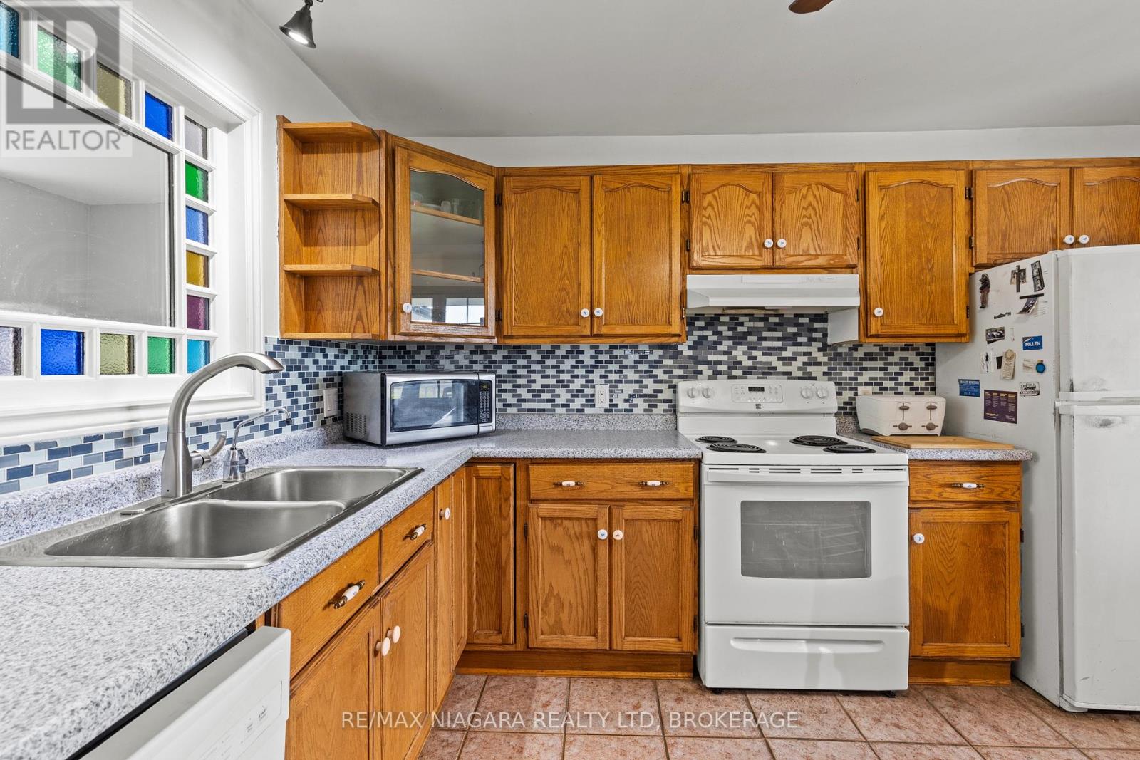 60826 Regional Rd 27 Road, Wainfleet (Marshville/winger), Ontario  L3B 5N6 - Photo 9 - X12987196