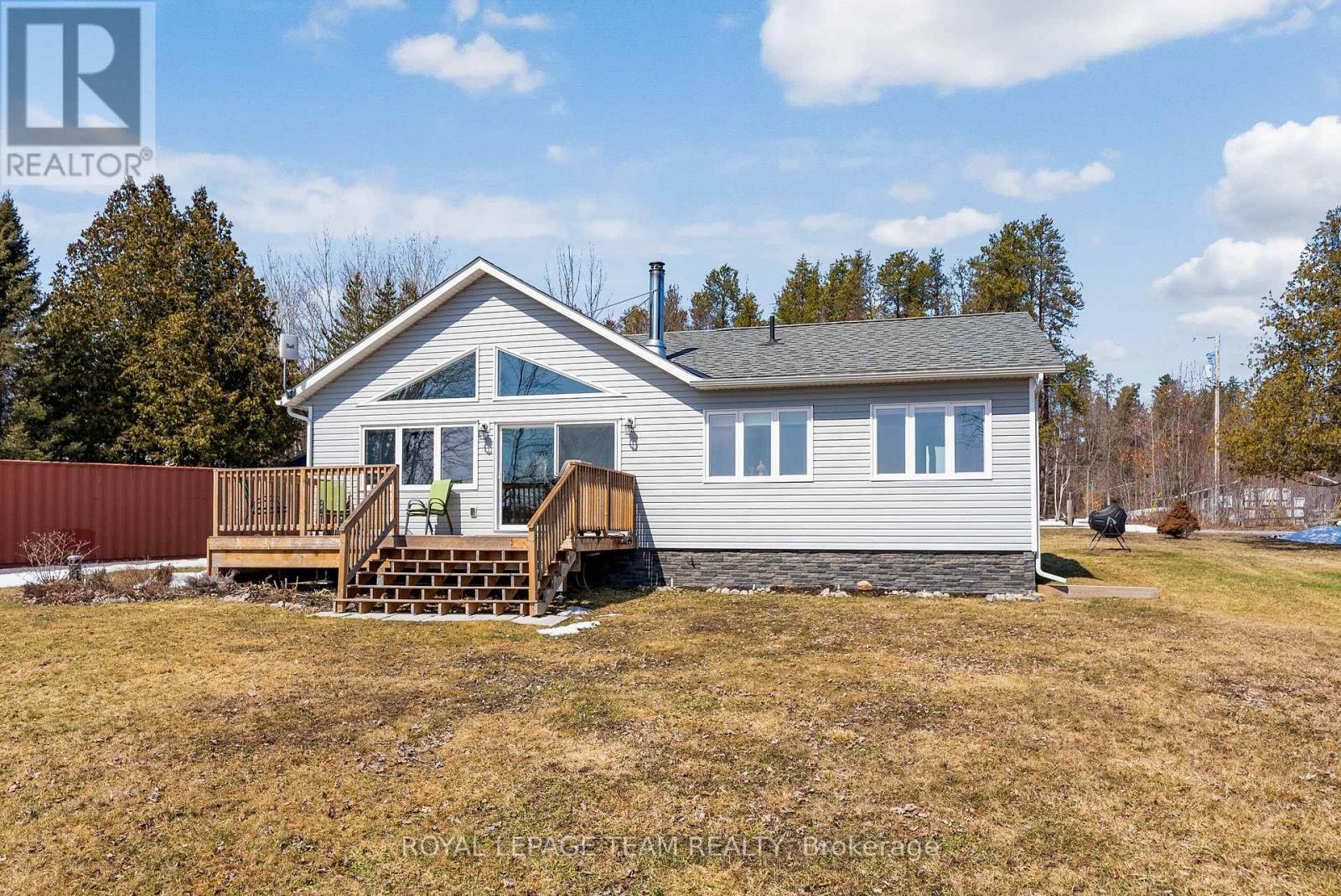 39 Columbine Lane, North Algona Wilberforce, Ontario  K0J 1T0 - Photo 2 - X12941928