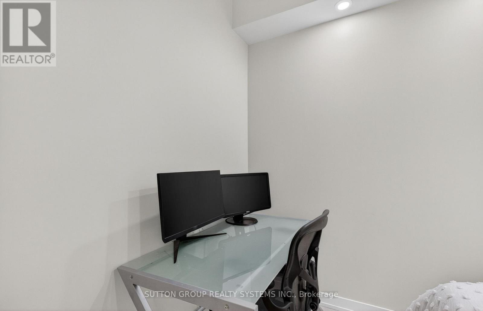 212 - 223 St Clair Avenue W, Toronto, Ontario  M4V 1R3 - Photo 19 - C12987202