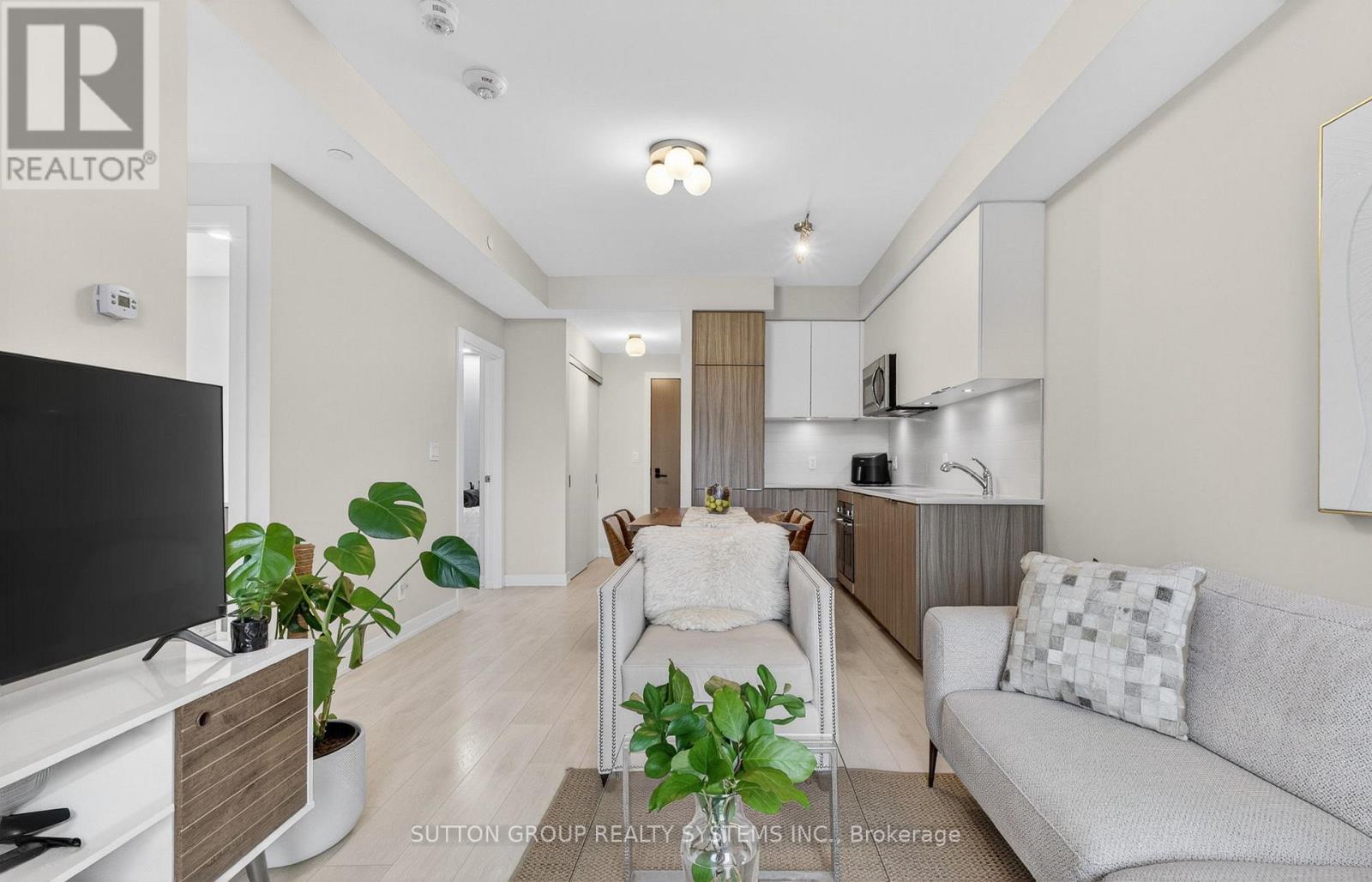 212 - 223 St Clair Avenue W, Toronto, Ontario  M4V 1R3 - Photo 6 - C12987202