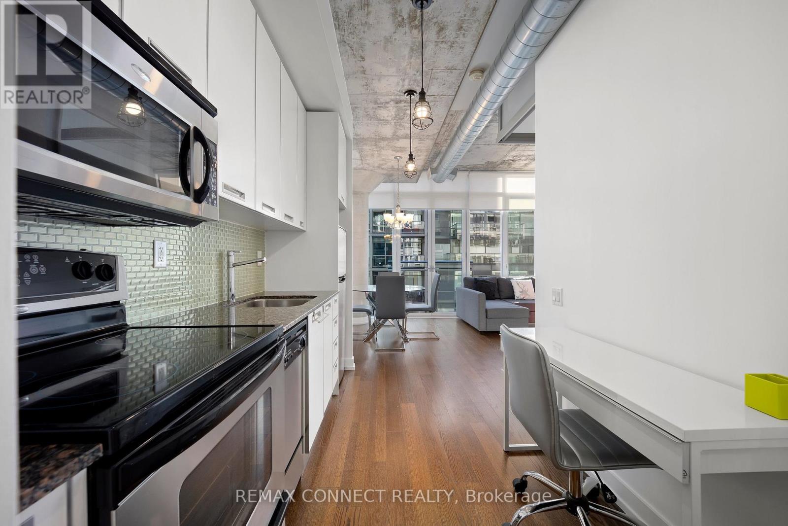 604 - 20 Stewart Street, Toronto, Ontario  M5V 1H6 - Photo 5 - C12987212