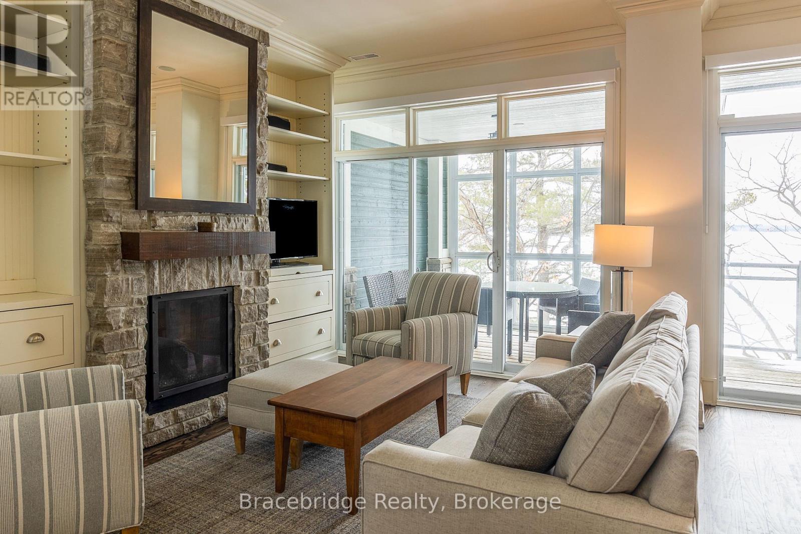 A201-A2 - 1869 Muskoka Rd 118 Highway W, Muskoka Lakes, Ontario  P1L 1W8 - Photo 4 - X12987208