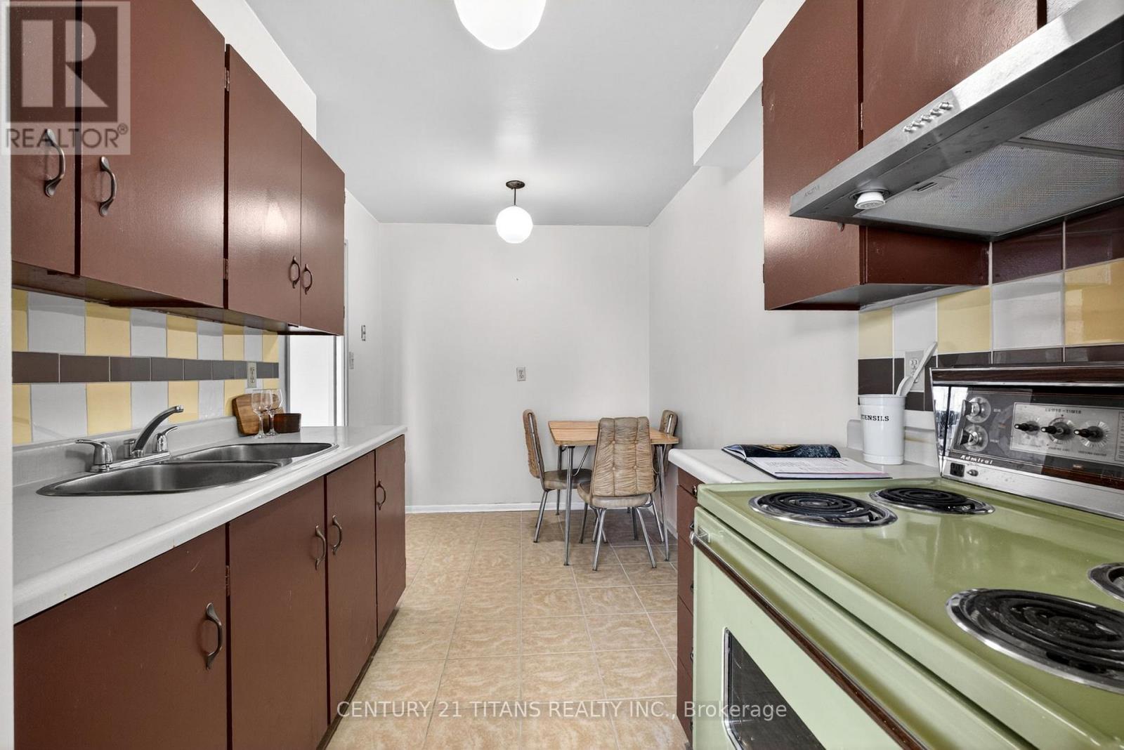 2903 - 1 Massey Square, Toronto, Ontario  M4C 5L4 - Photo 16 - E12987222