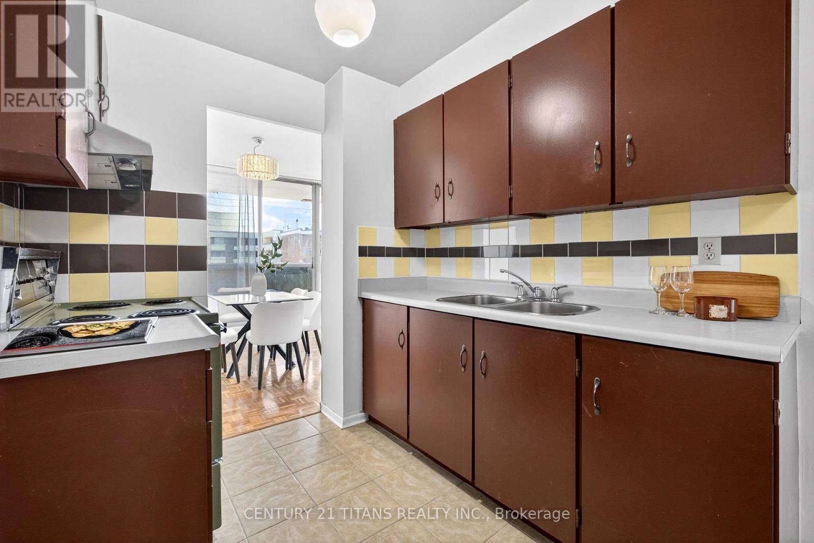 2903 - 1 Massey Square, Toronto, Ontario  M4C 5L4 - Photo 18 - E12987222