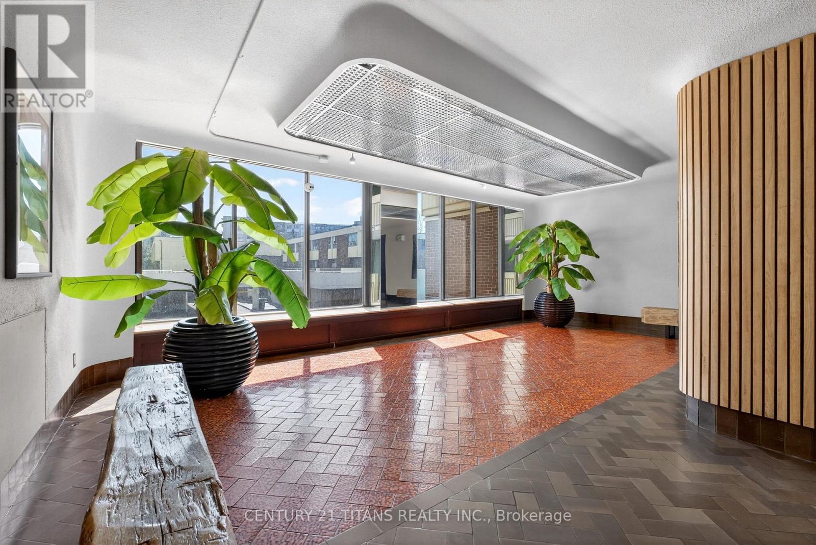 2903 - 1 Massey Square, Toronto, Ontario  M4C 5L4 - Photo 4 - E12987222