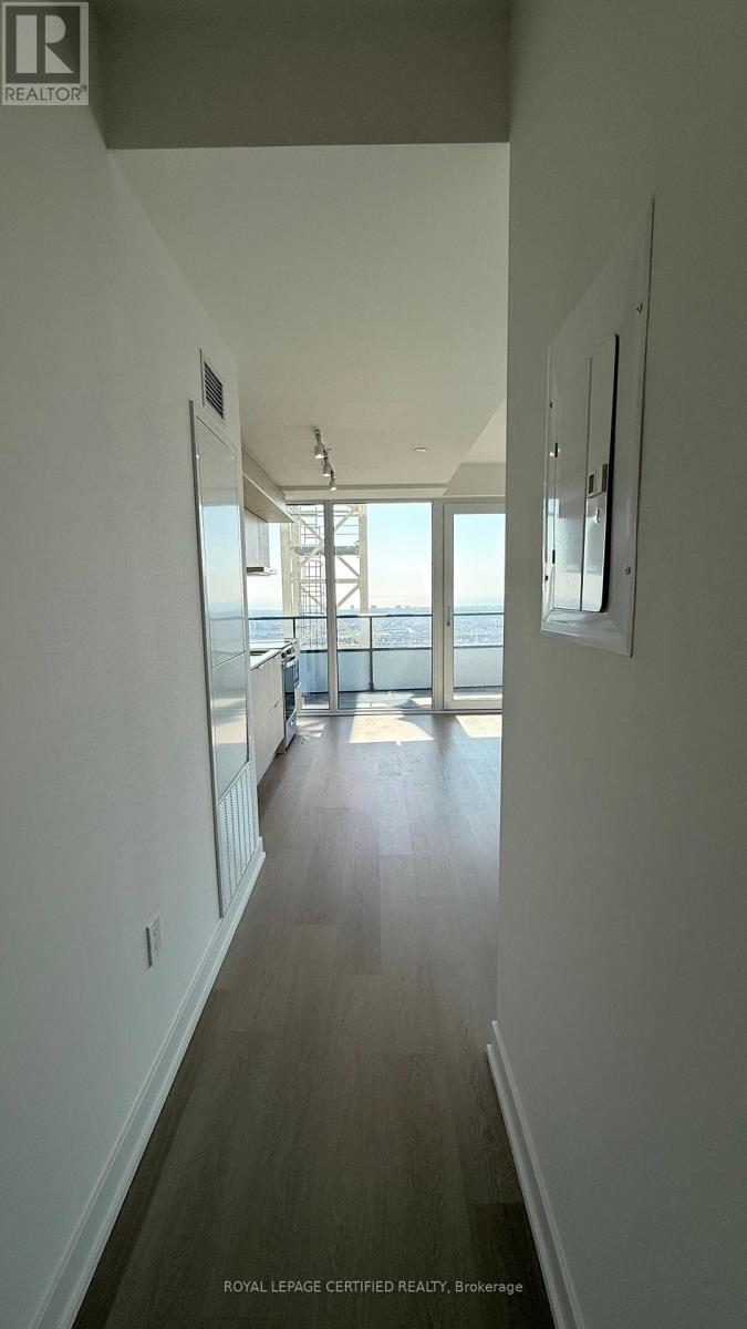 3411 - 448 Burmhamthorpe Road, Mississauga, Ontario  L5B 4M6 - Photo 2 - W12987162