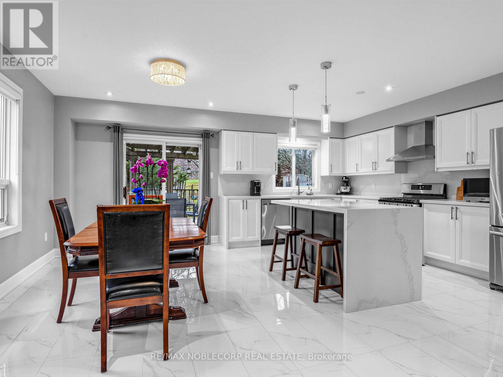 479 Greig Circle, Newmarket, Ontario  L3Y 8S7 - Photo 10 - N12987210