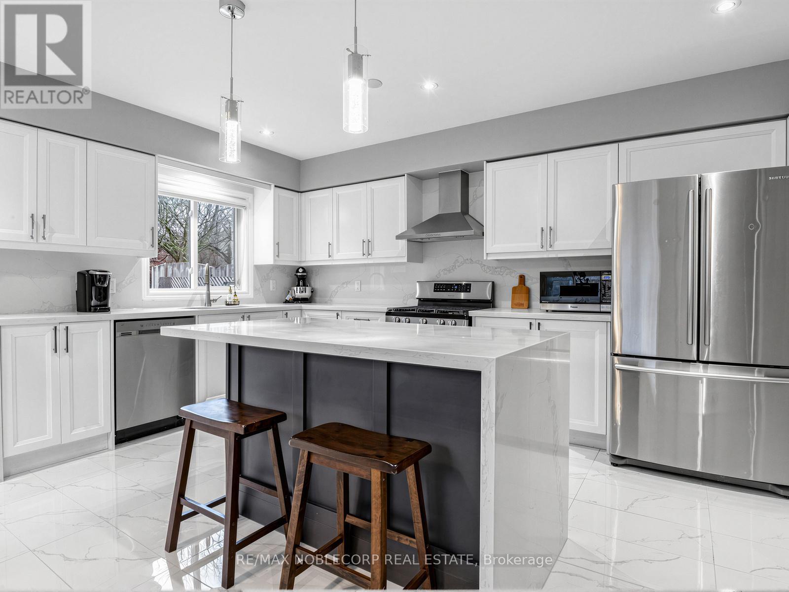 479 Greig Circle, Newmarket, Ontario  L3Y 8S7 - Photo 11 - N12987210