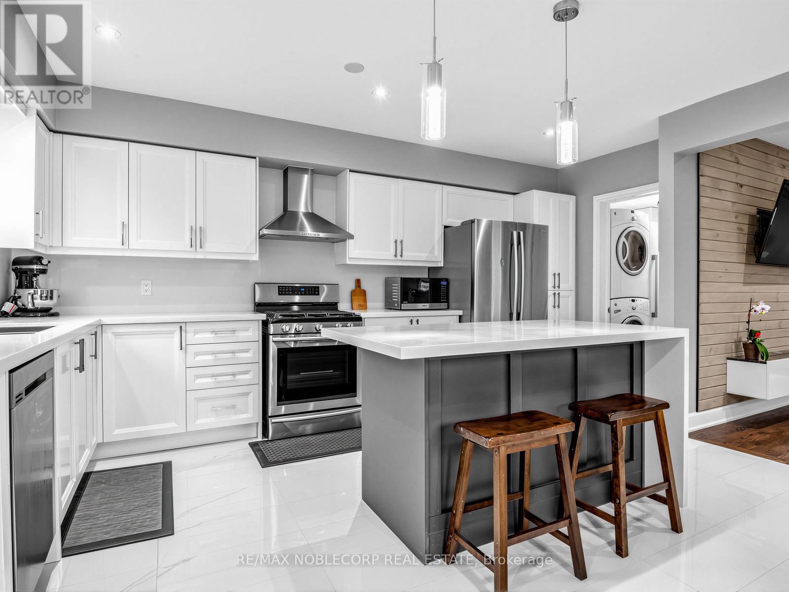 479 Greig Circle, Newmarket, Ontario  L3Y 8S7 - Photo 12 - N12987210