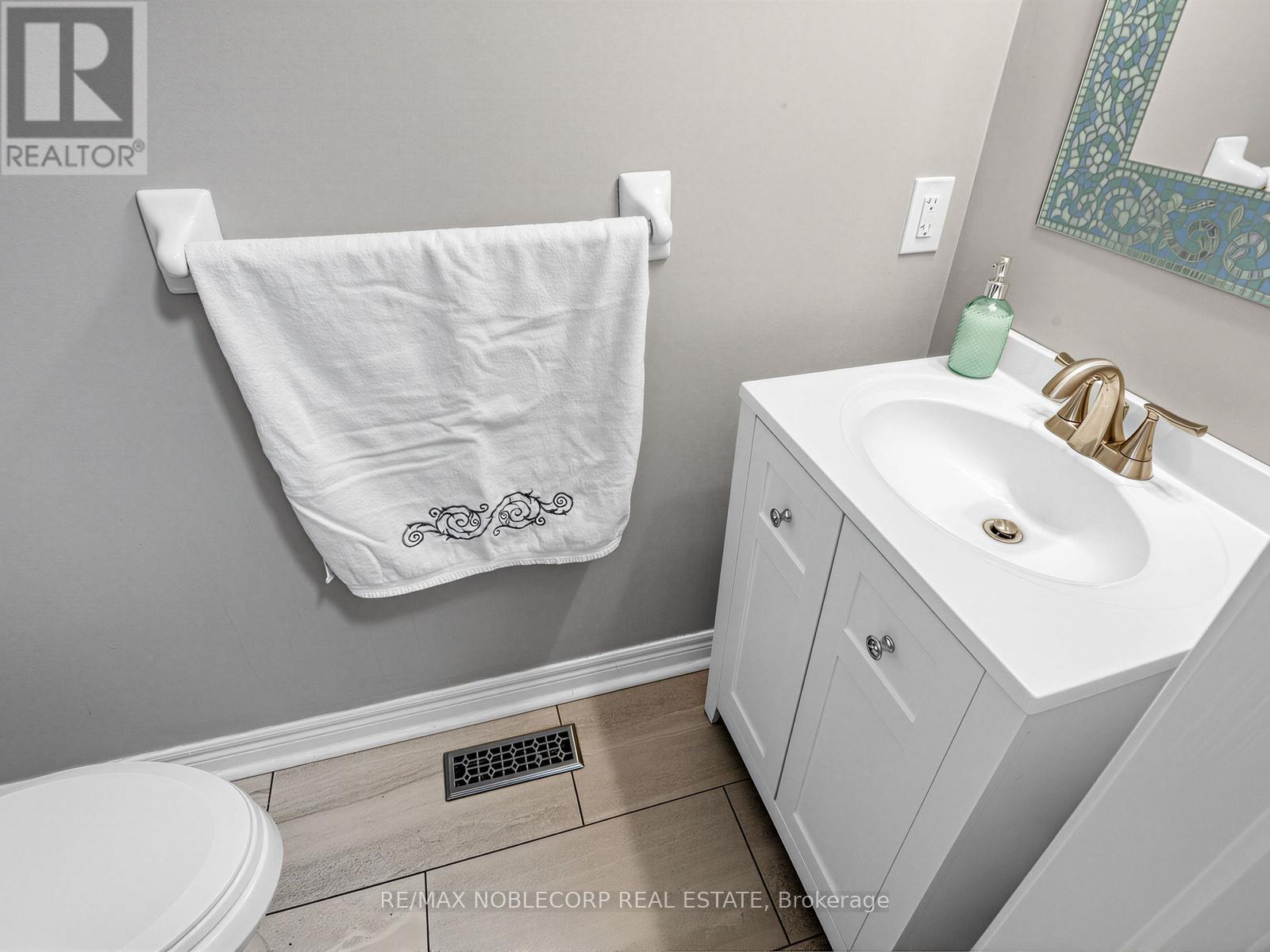 479 Greig Circle, Newmarket, Ontario  L3Y 8S7 - Photo 18 - N12987210