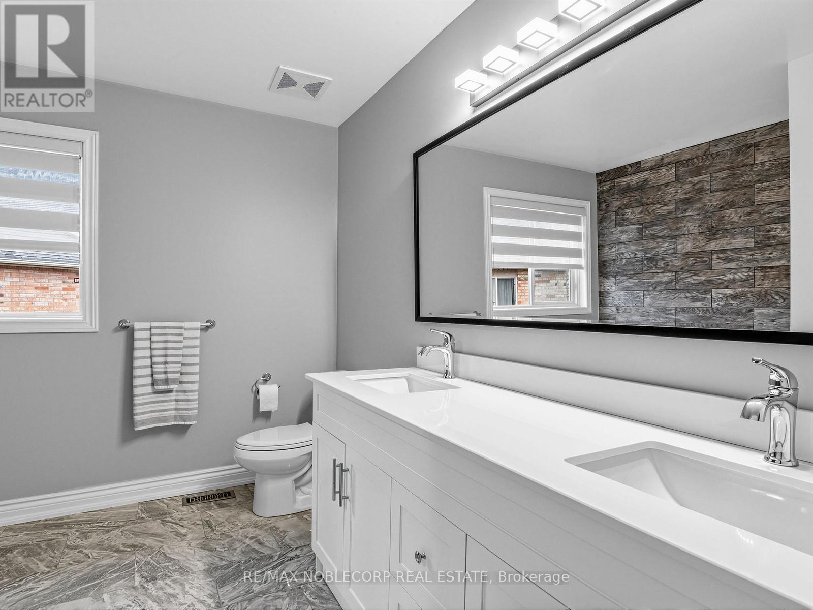 479 Greig Circle, Newmarket, Ontario  L3Y 8S7 - Photo 21 - N12987210