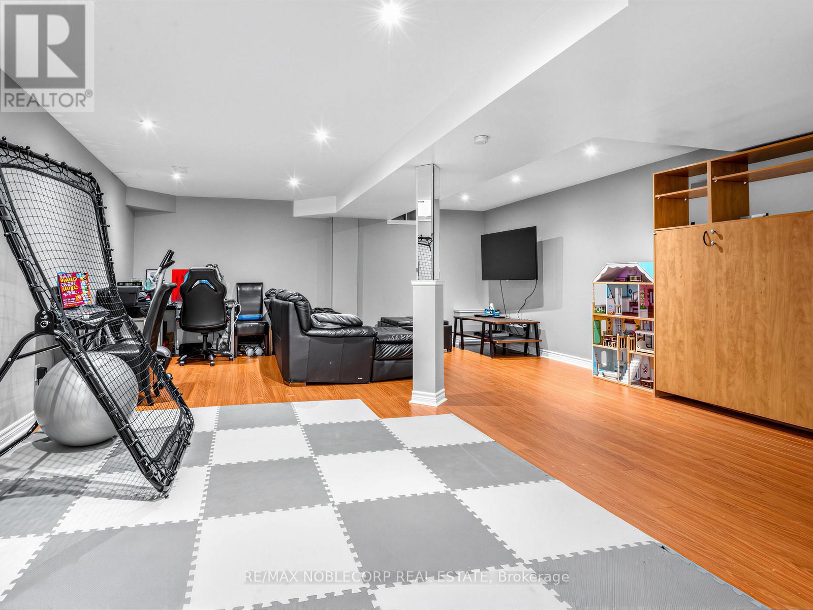 479 Greig Circle, Newmarket, Ontario  L3Y 8S7 - Photo 27 - N12987210