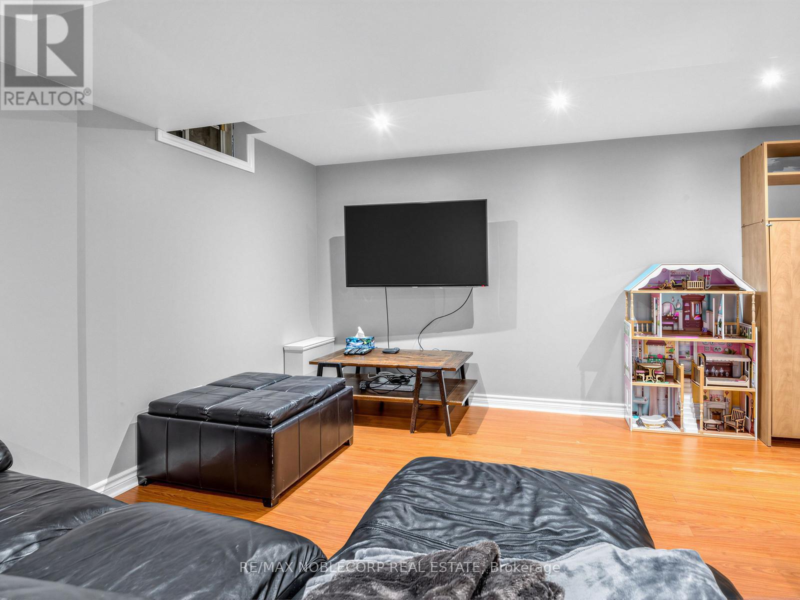 479 Greig Circle, Newmarket, Ontario  L3Y 8S7 - Photo 28 - N12987210