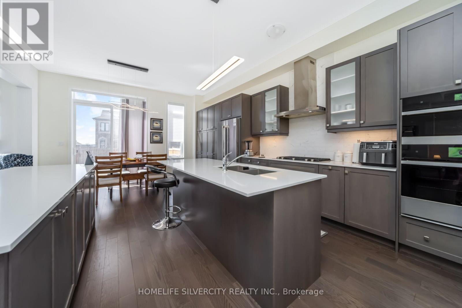 31 Canard Drive, Vaughan, Ontario  L4H 5C4 - Photo 15 - N12987228