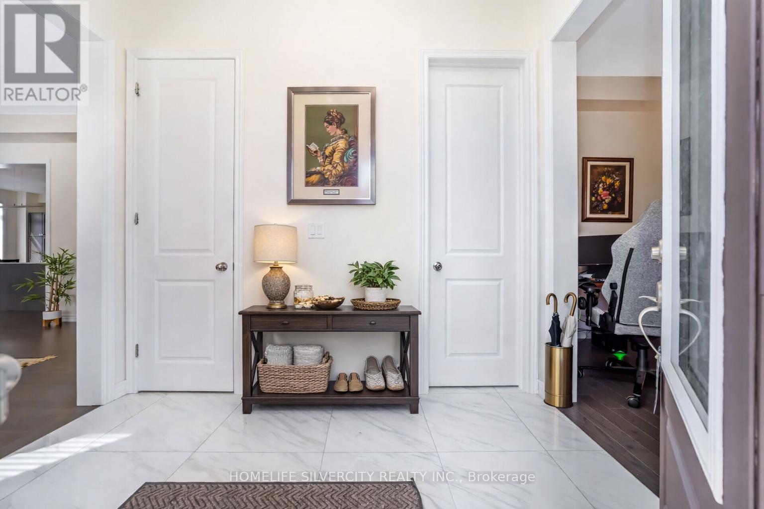 31 Canard Drive, Vaughan, Ontario  L4H 5C4 - Photo 4 - N12987228