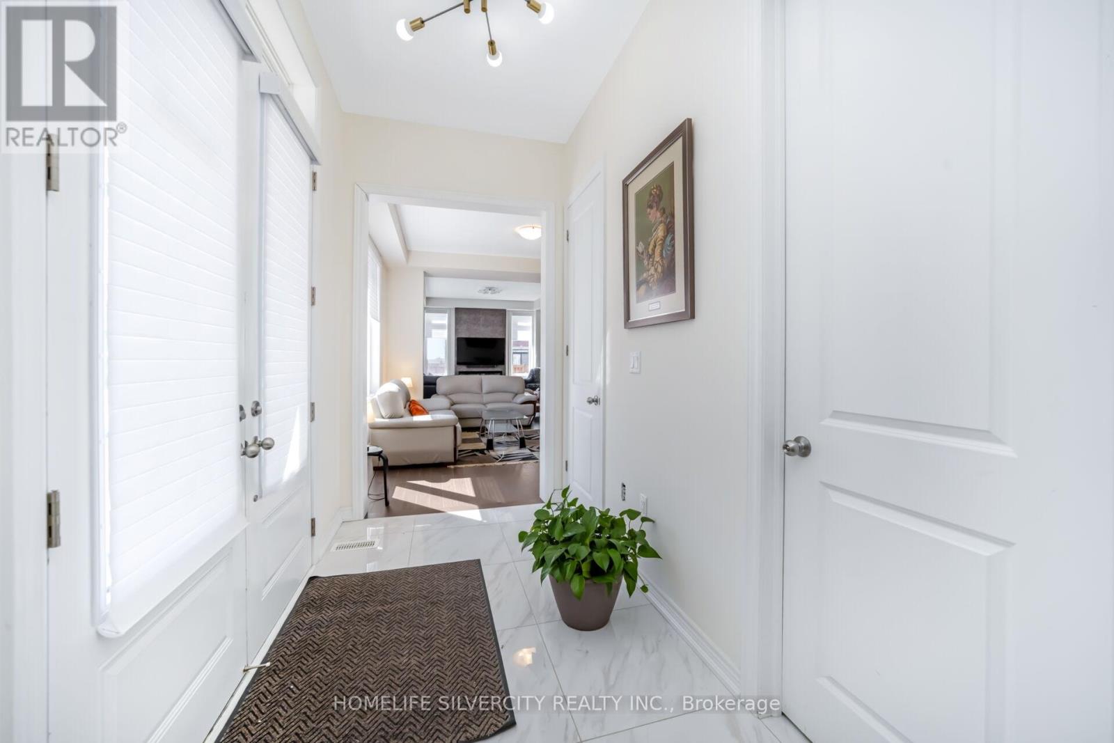 31 Canard Drive, Vaughan, Ontario  L4H 5C4 - Photo 7 - N12987228