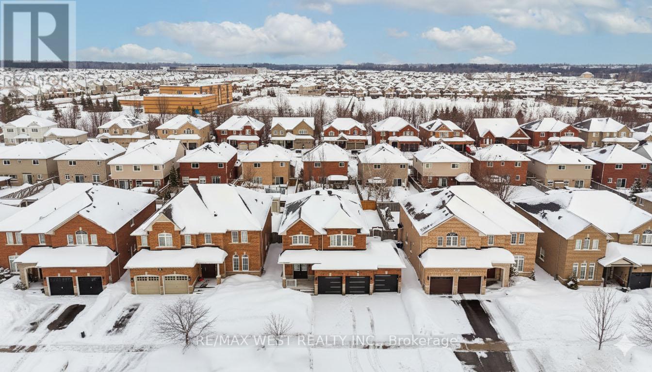 146 Sandringham Drive, Barrie (Innis-Shore), Ontario  L4M 0C9 - Photo 1 - S12987254