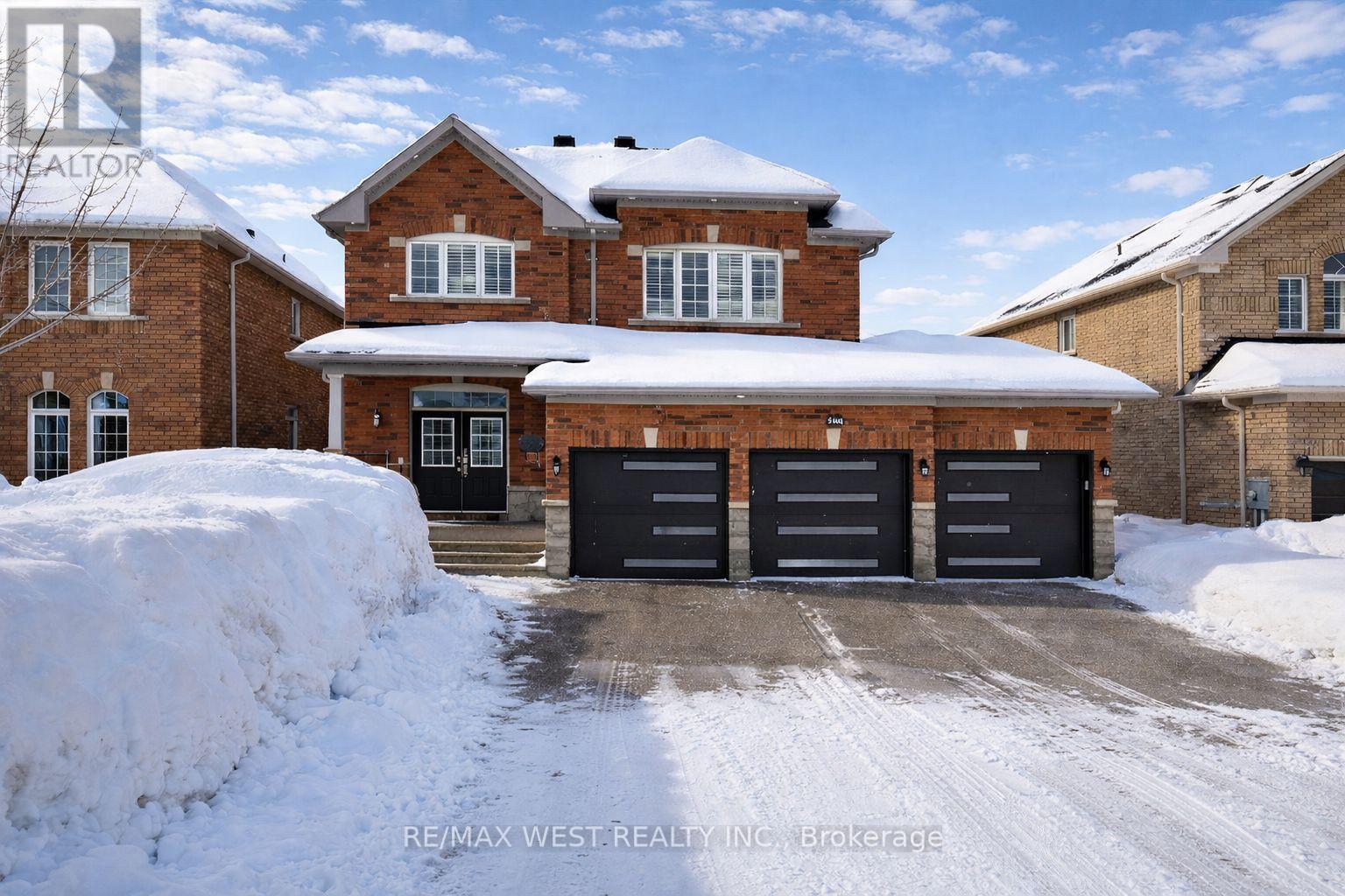 146 Sandringham Drive, Barrie (Innis-Shore), Ontario  L4M 0C9 - Photo 2 - S12987254