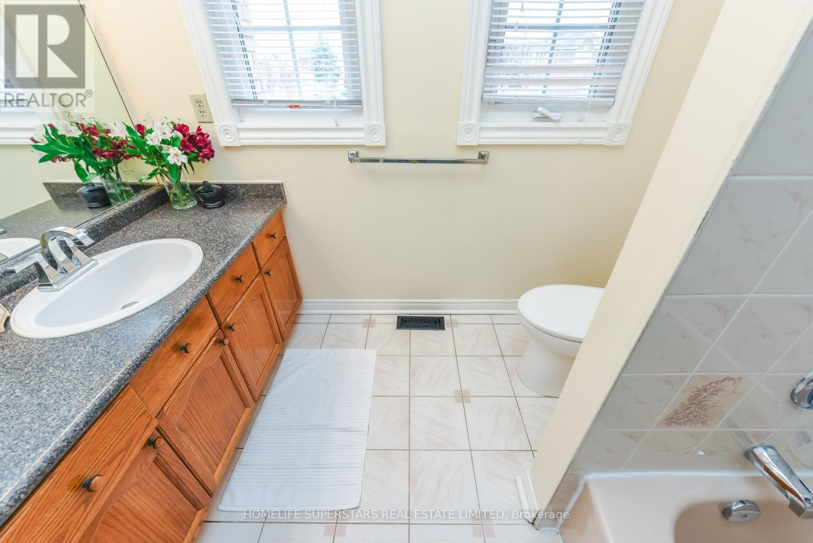 6066 Douguy Boulevard, Mississauga, Ontario  L5V 1B3 - Photo 20 - W12987226