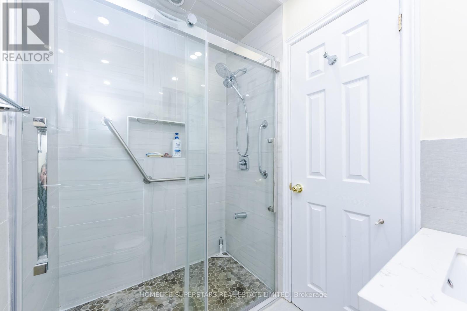 6066 Douguy Boulevard, Mississauga, Ontario  L5V 1B3 - Photo 29 - W12987226