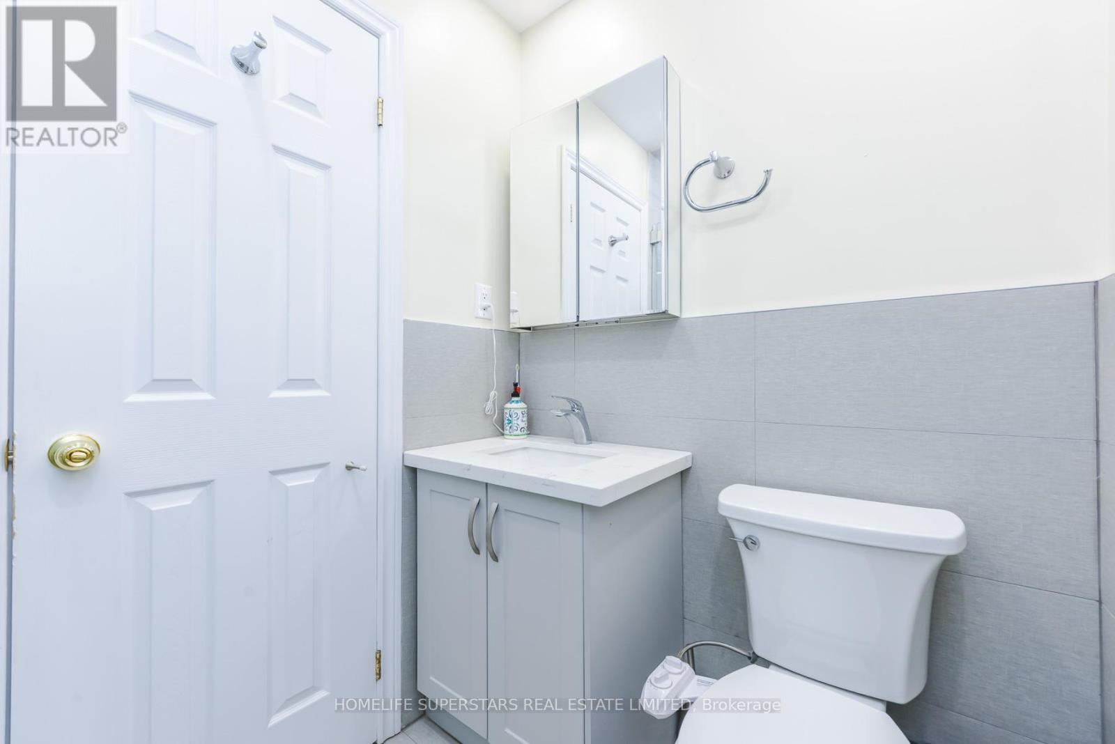 6066 Douguy Boulevard, Mississauga, Ontario  L5V 1B3 - Photo 30 - W12987226