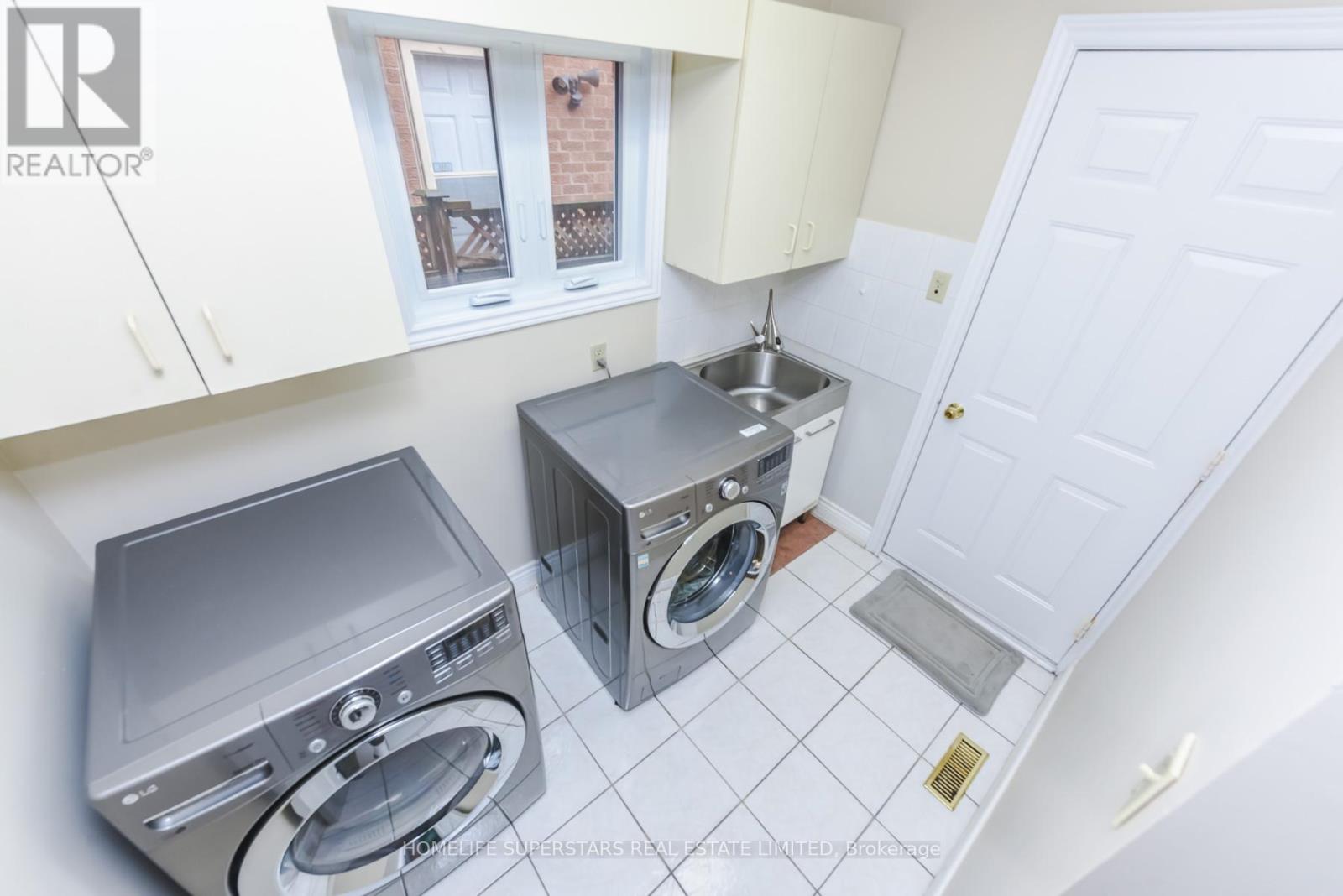 6066 Douguy Boulevard, Mississauga, Ontario  L5V 1B3 - Photo 32 - W12987226