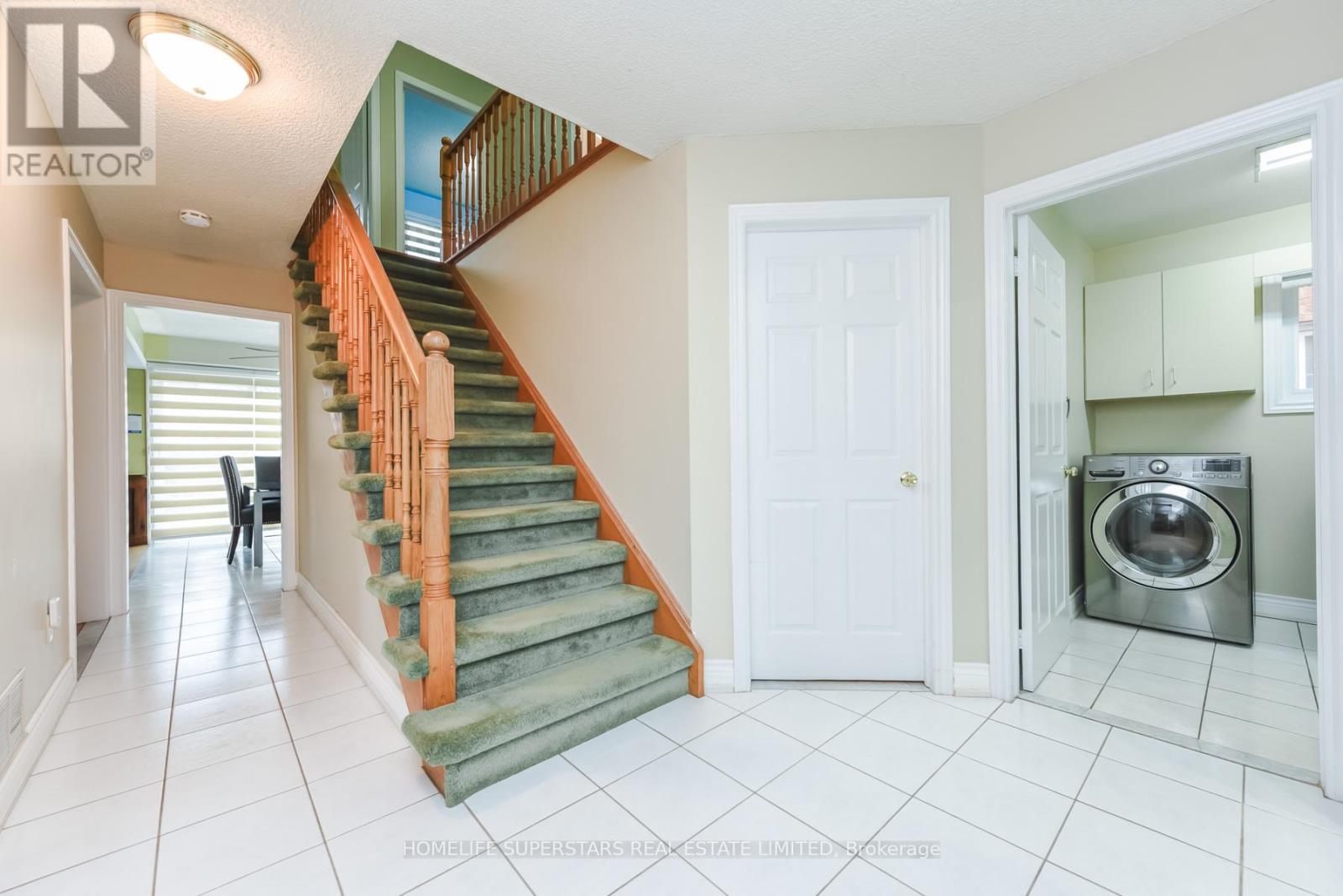 6066 Douguy Boulevard, Mississauga, Ontario  L5V 1B3 - Photo 5 - W12987226