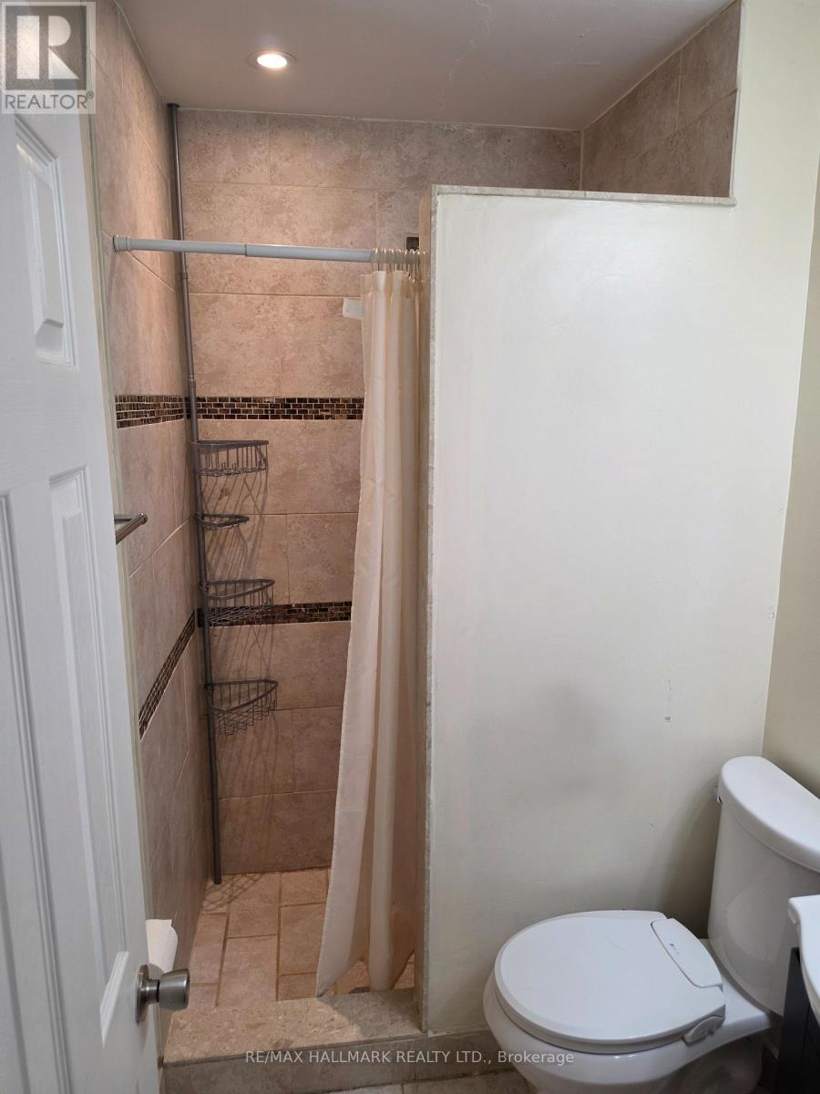 Main Floor - 797 Ossington Avenue, Toronto, Ontario M6G 3T8 - Photo 13 - W12987240