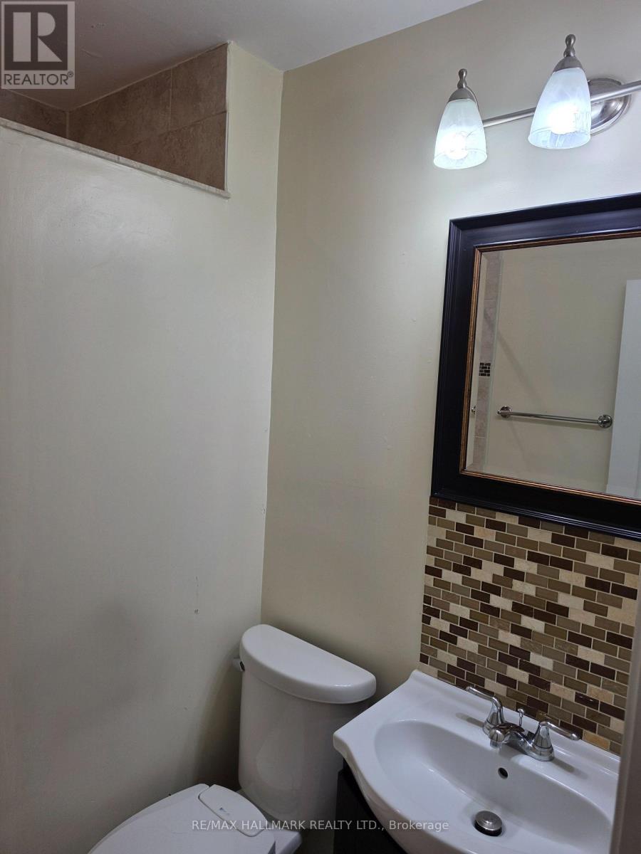 Main Floor - 797 Ossington Avenue, Toronto, Ontario M6G 3T8 - Photo 14 - W12987240