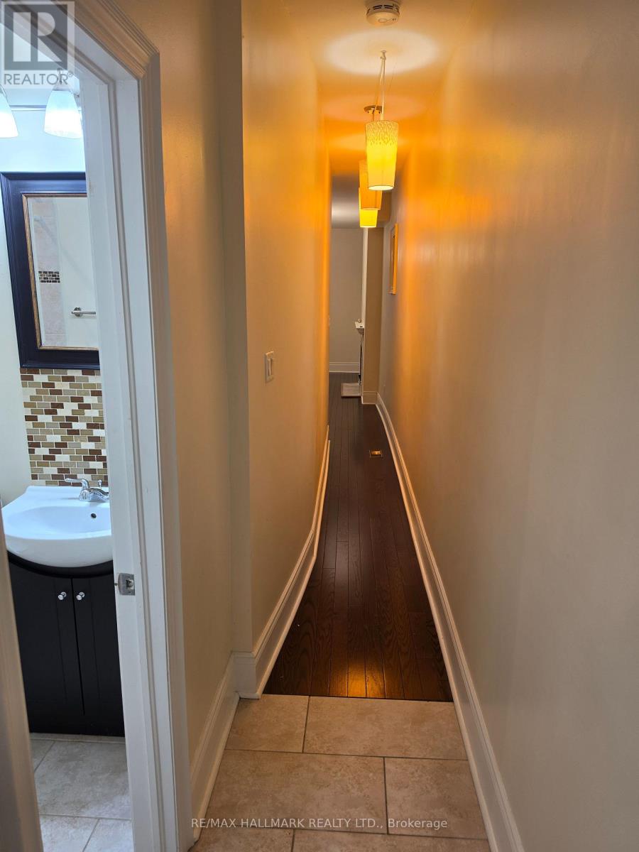 Main Floor - 797 Ossington Avenue, Toronto, Ontario M6G 3T8 - Photo 21 - W12987240