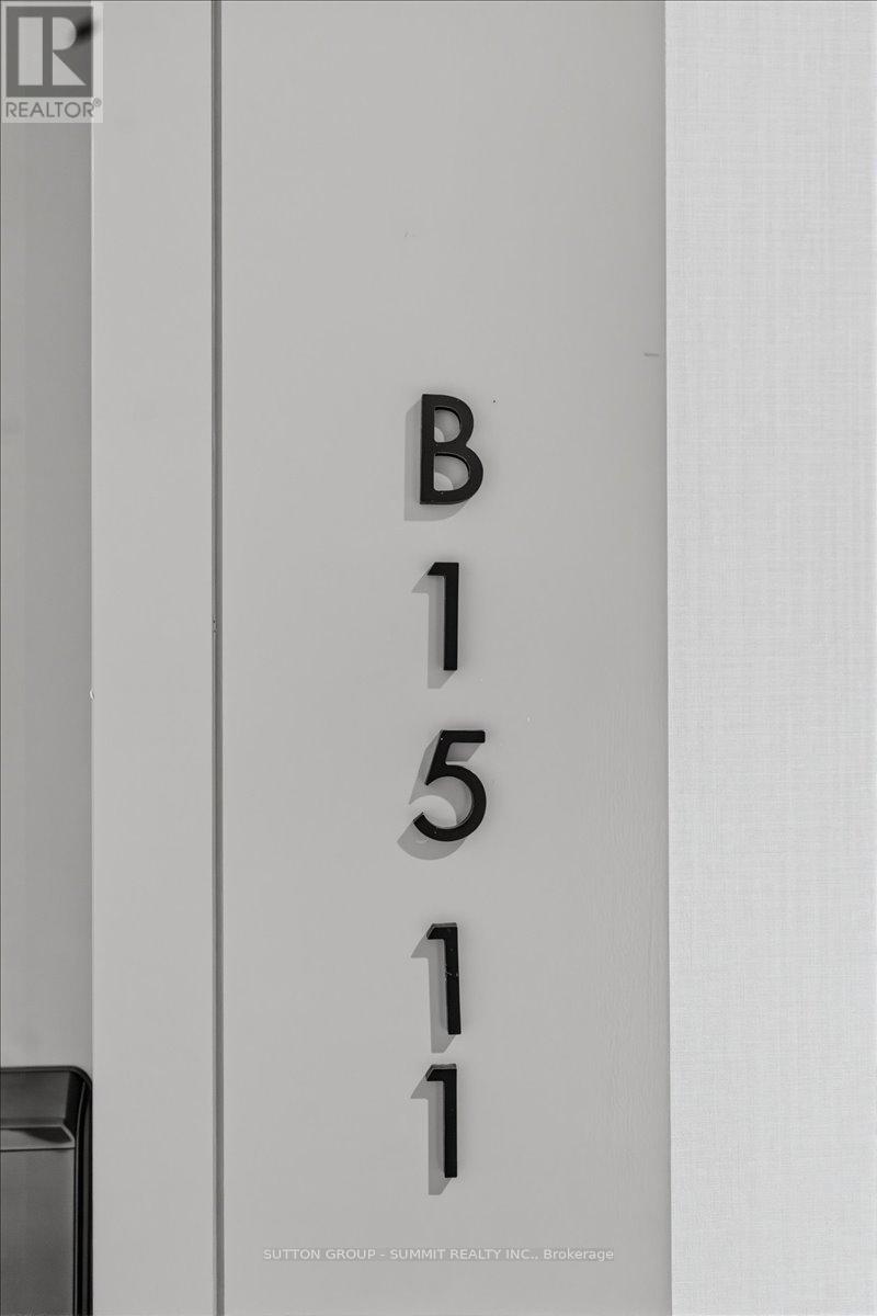 1511 - 3071 Trafalgar Road N, Oakville, Ontario  L6H 8C6 - Photo 1 - W12987256