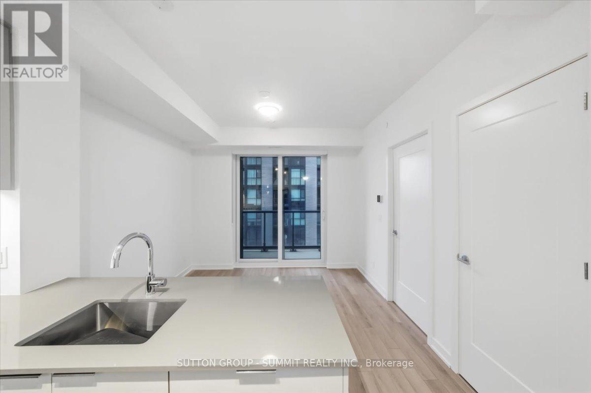 1511 - 3071 Trafalgar Road N, Oakville, Ontario  L6H 8C6 - Photo 7 - W12987256