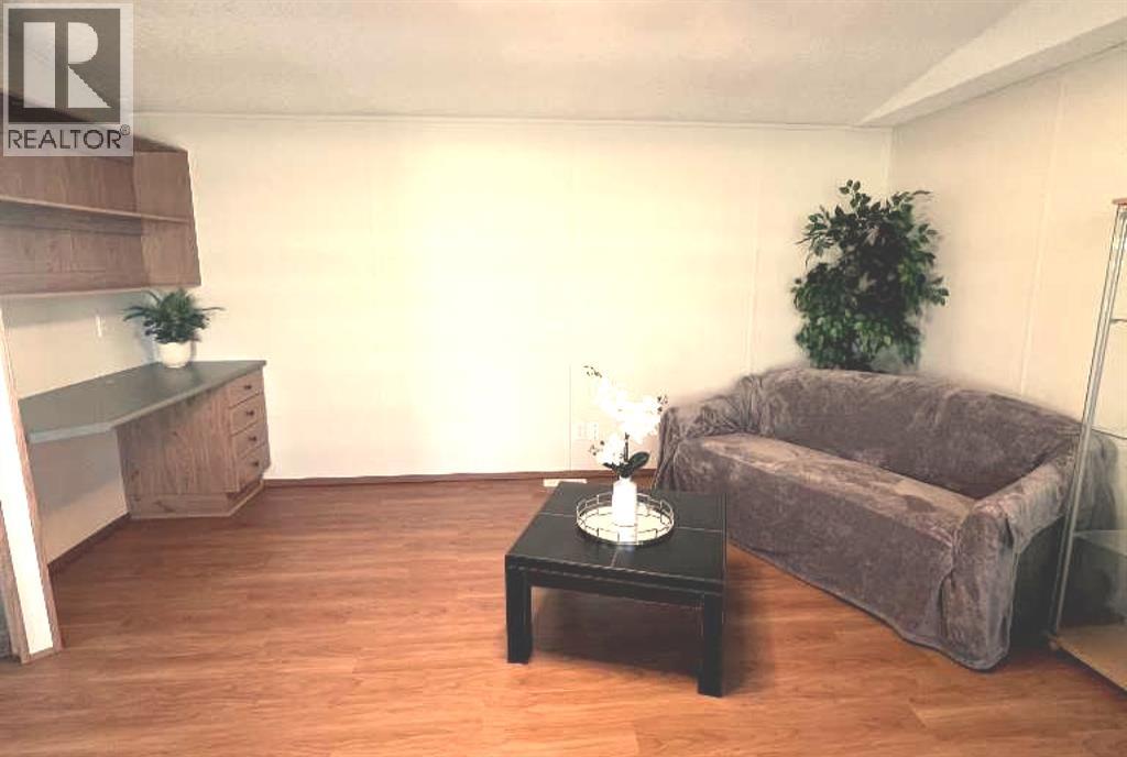 27 Westover Crescent W, Claresholm, Alberta  T0L 0T0 - Photo 11 - A2272835