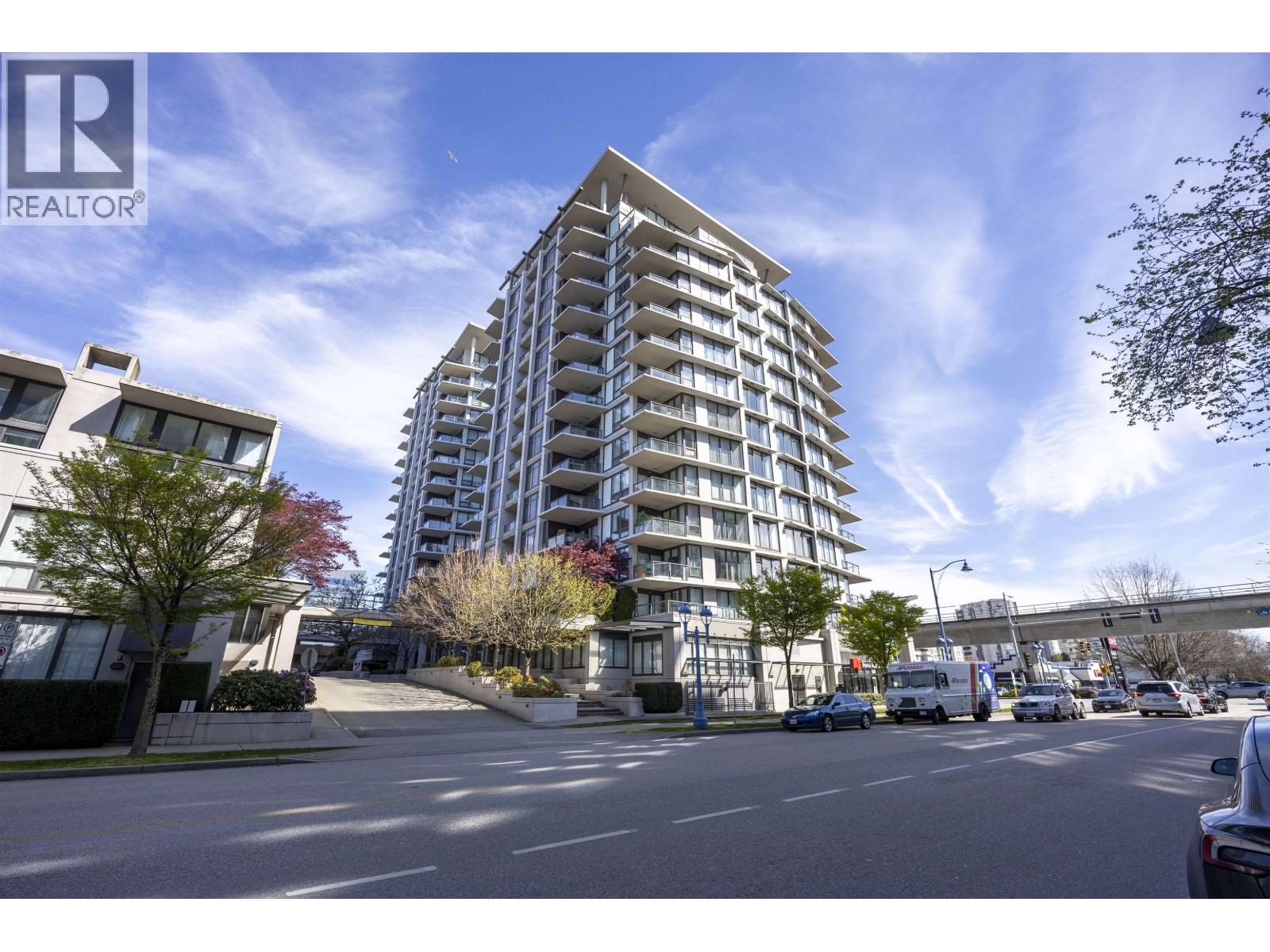 811 5811 NO. 3 ROAD, Richmond, British Columbia