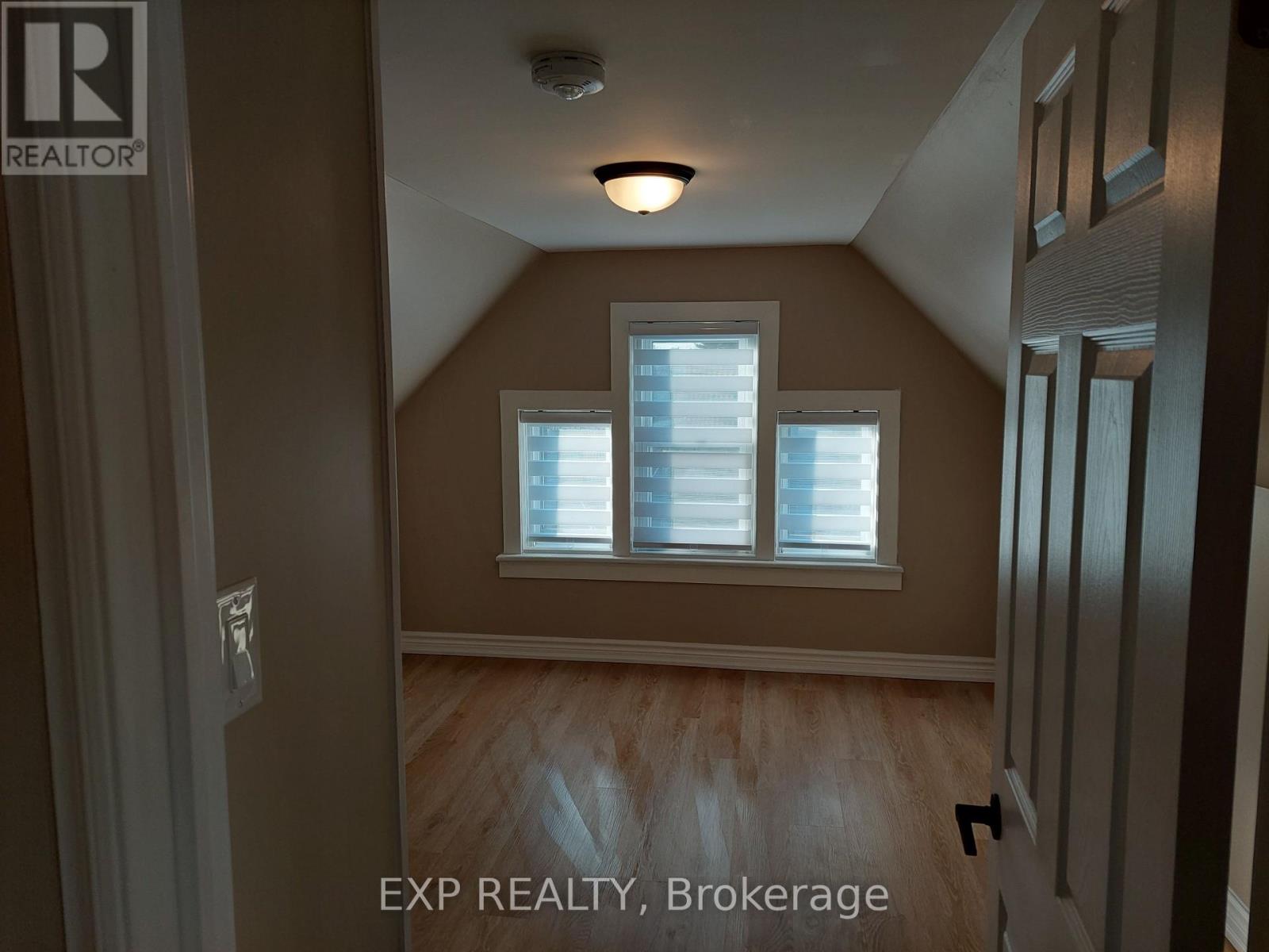 Loft - 148 Gibson Avenue, Hamilton, Ontario  L8L 6J8 - Photo 10 - X12987174