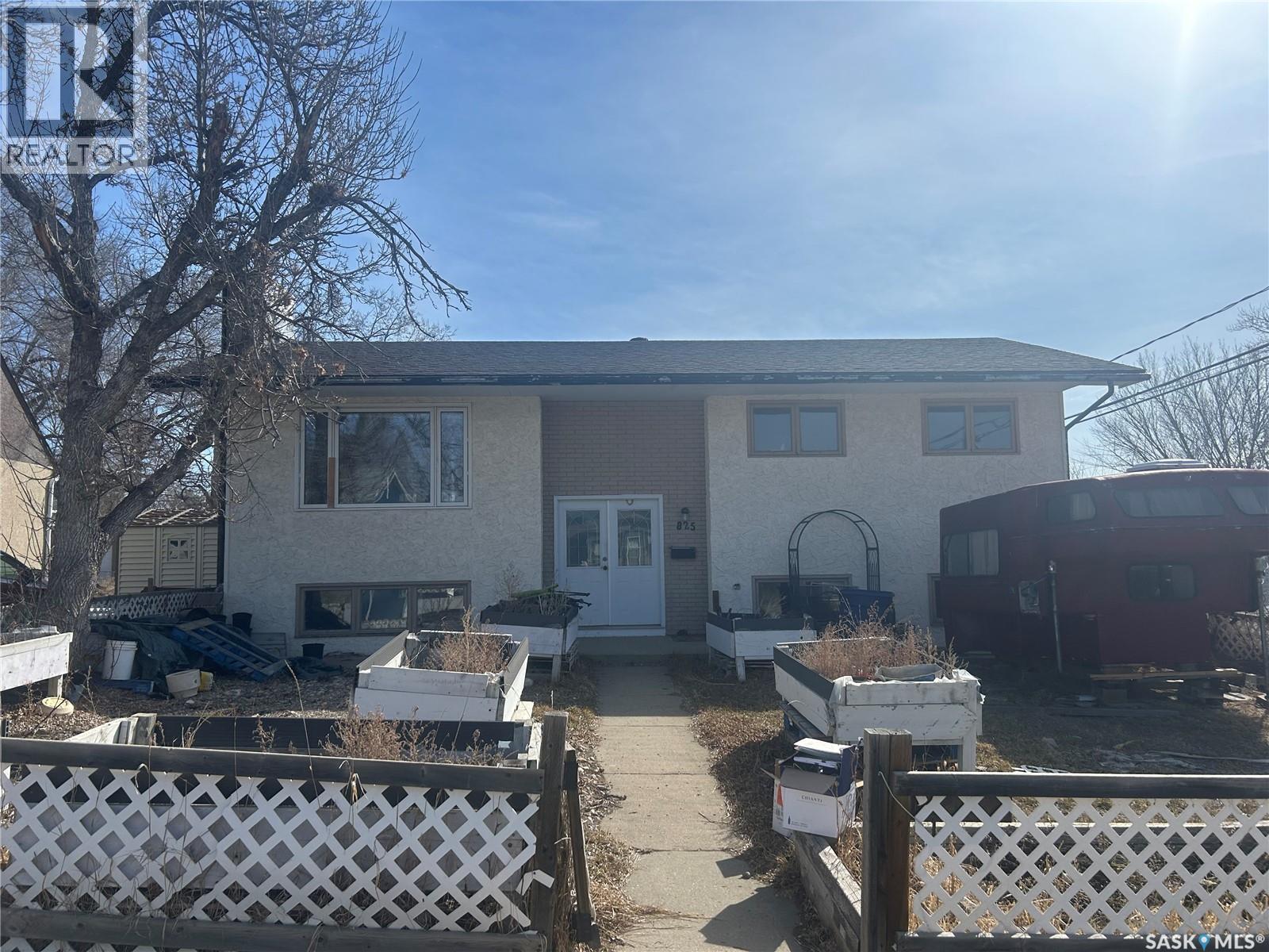 825 7th AVENUE NW, Moose Jaw, Saskatchewan