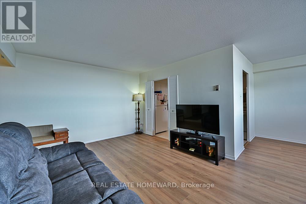 1015 - 2550 PHARMACY AVENUE, Toronto, Ontario