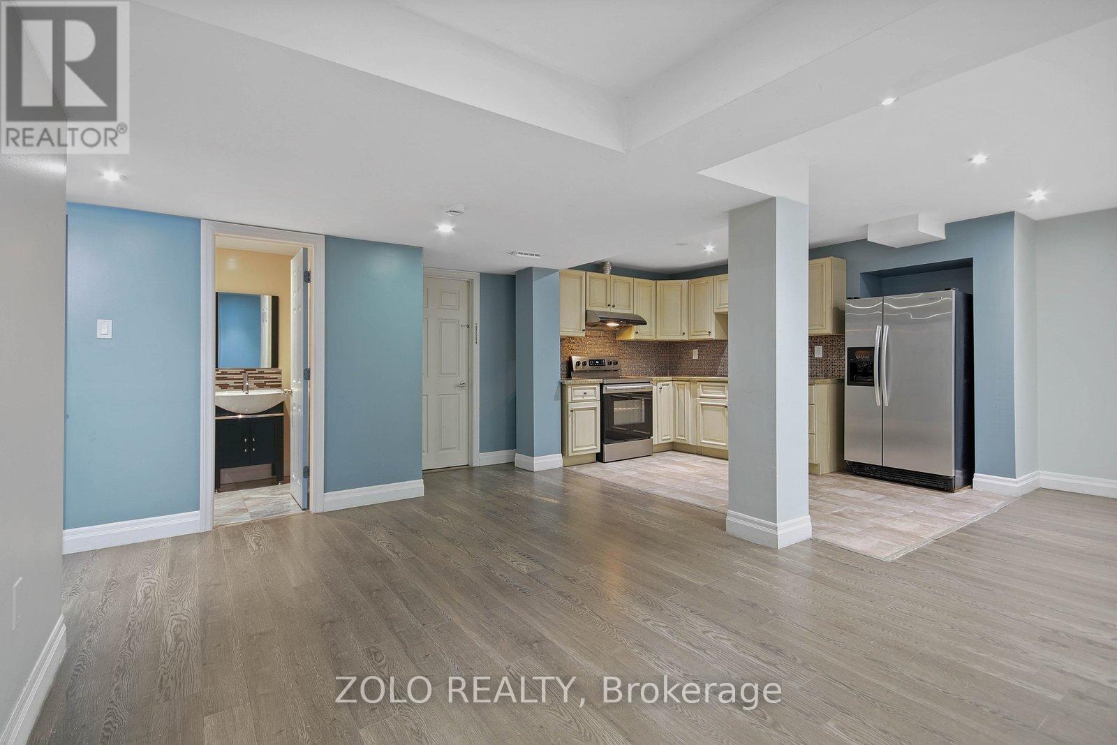 16 Sergio Marchi (Lower) Street, Toronto, Ontario  M3L 0B7 - Photo 10 - W12981930