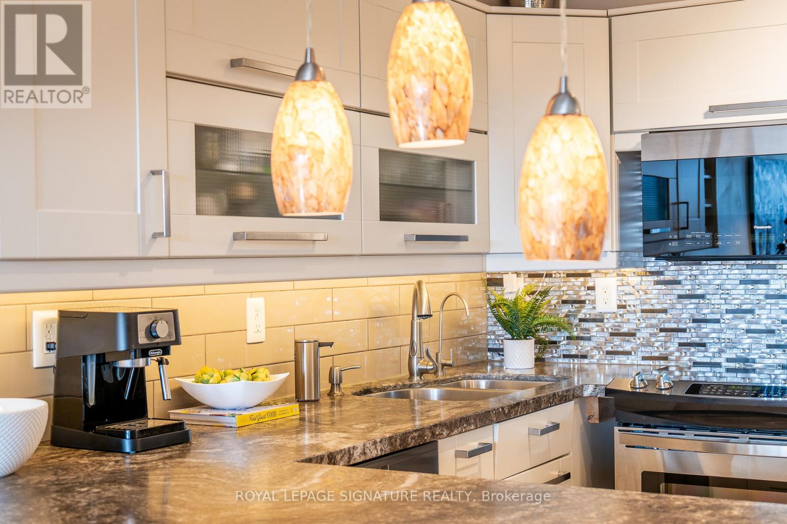 404 - 30 Fashion Roseway, Toronto, Ontario  M2N 6B4 - Photo 9 - C12986902