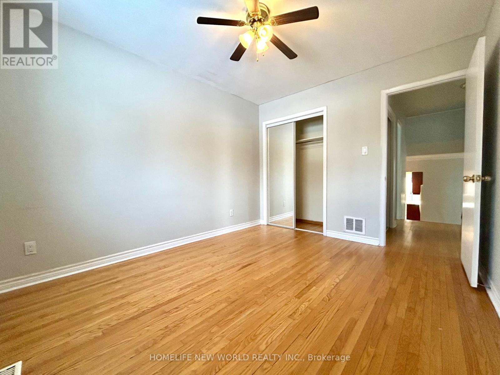 Upper - 27 Hayward Crescent, Toronto, Ontario  M1S 2T7 - Photo 13 - E12744406